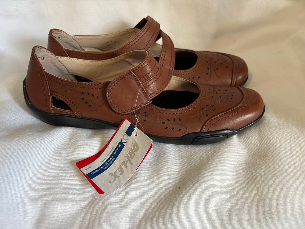 Ross Hommerson Chelsea Brown Leather Mary Janes Shoes Size 9.5 New